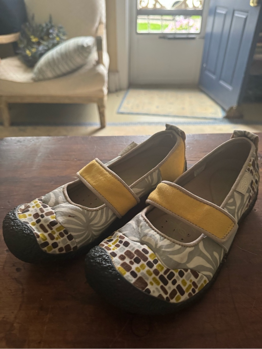 Keen Mary Jane Casual Shoes in Yellow and Gray size 7